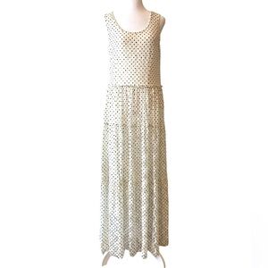Chelsea & Theodore medium dress polka dot white black sleeveless scoop neck long
